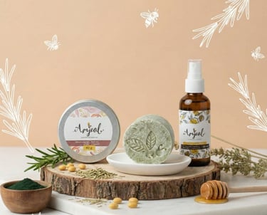 Productos naturales capilares sobre madera con sus ingredientes