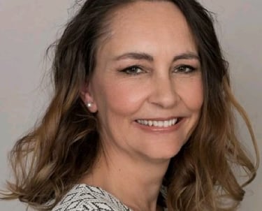 Dutch in Abu Dhabi - Angela