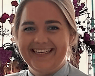 Dutch in Abu Dhabi - Sophie