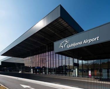 Ljubljana reptér épülete - BikkesTranszfer