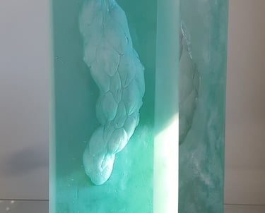 Glass casting object "magnolia" gegoten in Tsjechie met Banas glas, Josien Geerdink