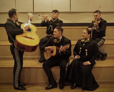 Mariachi band en Montreal con trajes tradicionales mexicanos tocando en bodas y fiestas