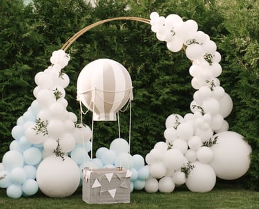 a balloon - shaped balloon with a white balloon
