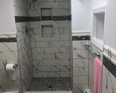 RR Construction Bathroom White