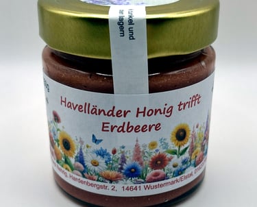 Honig mit Erdbeeren