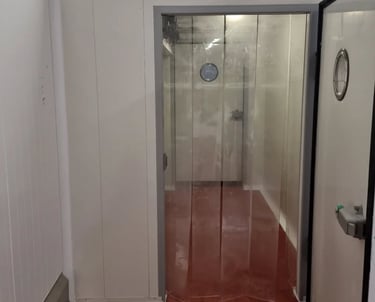 A blast chiller room use for rapid cooling during confectionery production