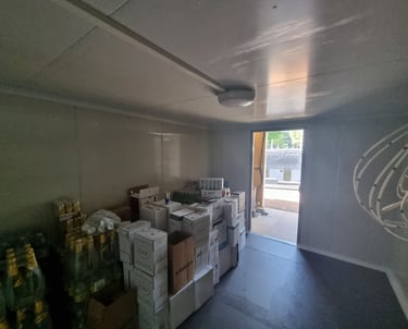 Beer room with wall mounted cooling unit