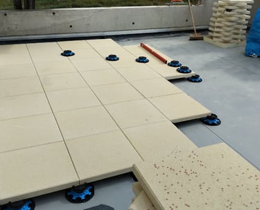 Terrasse, dalle sur plot