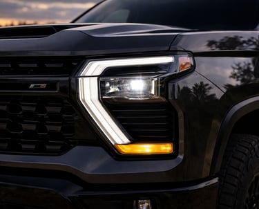 Farol com iluminação adaptativa da pickup GM Silverado 2027