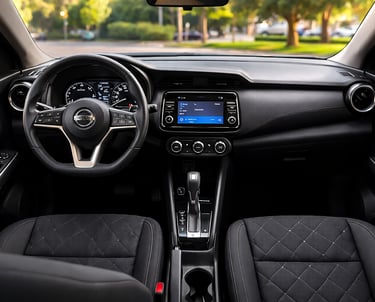 Interior do Nissan Kicks 2018 usado com painel e central multimidia do SUV