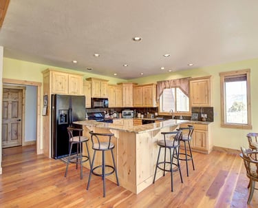 26205 sliding Horse Ln - professional wood floors & cabinets --Saddle Horn Custom Homes