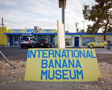 a sign that says international banishing banishing museum