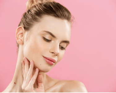 Otoplasti uygulaması sonrası doğal kulak yapısı