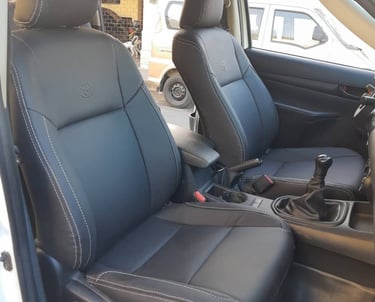 Quer revestir o banco da hilux ? Revestimento do banco da Hilux é na Agacildo Capotaria ! Fortaleza
