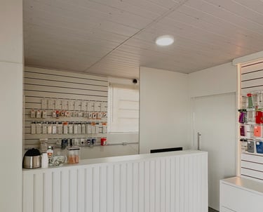 Interior da Loja FritzCell - Capinhas - Películas - Acessórios para celular - Guanabara Joinville