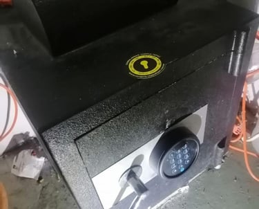 apertura y cambio de cerradura caja fuerte de tómbola