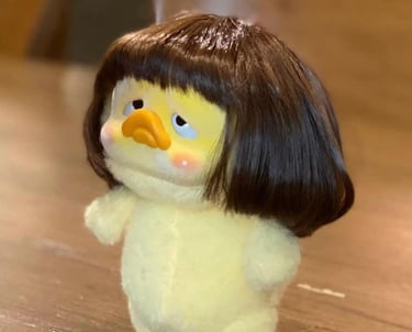 Small chicken with wig