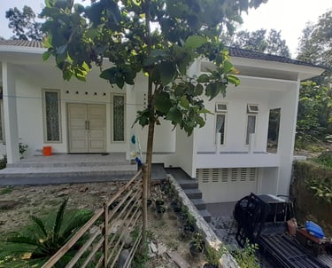 rumah dengan basemen menyambung dengan rumah eksisting