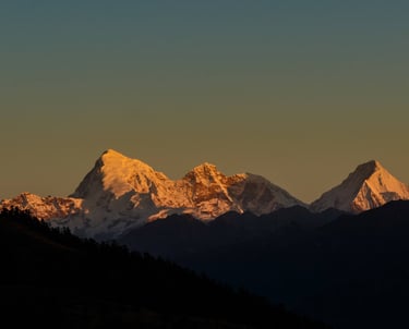 Sunrise-over-Mount Jhomolhari-from-Chele-La Pass