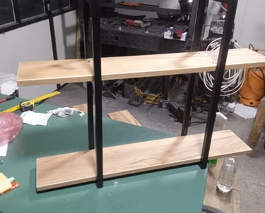 drvometal, drvo metal, nameštaj, police, stolovi, stolice, ograde, ograda, kapija