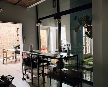 vivienda con estilo industrual , clasico y moderno