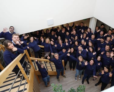 Photo d'ensemble de l'équipe d'une entreprise
