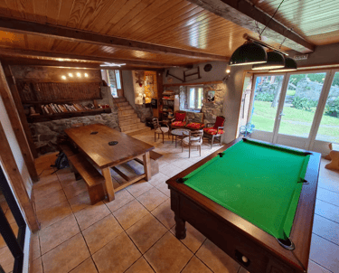 Salle de jeux - table d'hotes - la flambee - billard