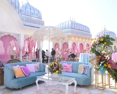 A welcome lunch at a destination wedding at Fairmont Jaipur