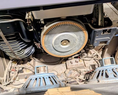 Dépose, nettoyage, graissage du mécanisme d'un RockOla 433.