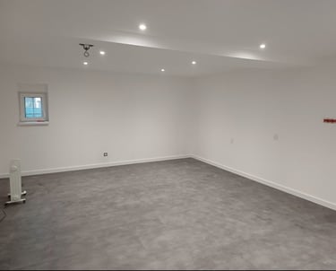 img=renovation-salle-de-jeu-peinture-des-mur-et- pose-revêtement-sol -dans-le-Bas-Rhin 