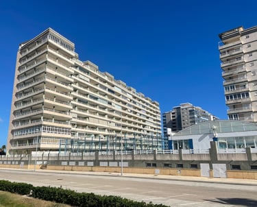 Fachada edificio Marina Azul I Tavernes