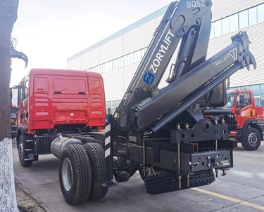SQ105Z.2A boom knuckle crane with truck