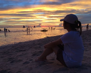 solo female travel group