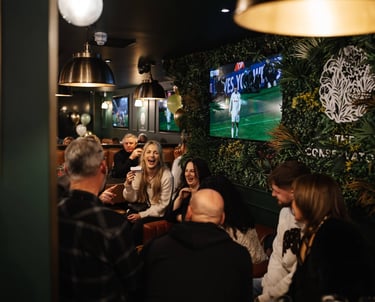 cocktail bar entertainment