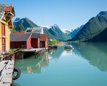 Fjearland fjord glacier