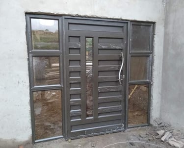 Bronze Pivot Door With Sidelights