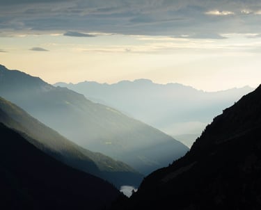 Mountain view sunrise perspective coaching in the mountains