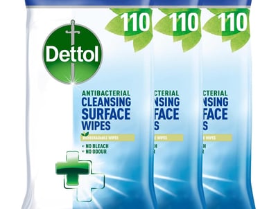 a pack of 3 detritfying wipes