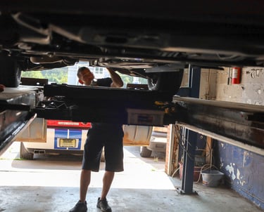 Savio Inspecting a vehicle