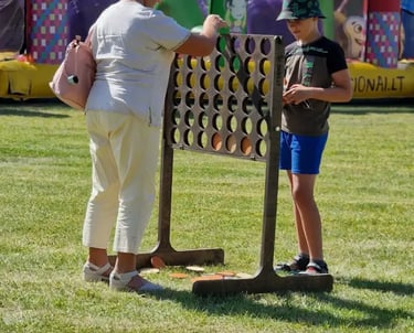 Keturi eilėje žaidimo nuoma festivaliams ir renginiams Šiauliuose