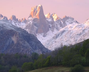 Picu Urriellu/ Naranjo de Bulnes