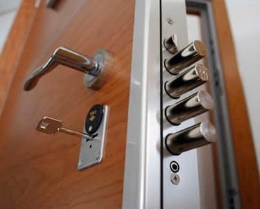 Mudança de fechadura Cisa, Mudança de fechadura dierre e abertura de porta