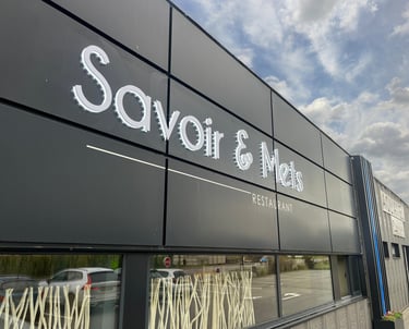 Image du devant du restaurant savoir&mets