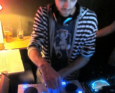tom simek dj djing athens greece