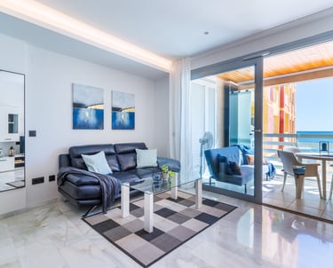 imagen de villa junto al mar costa blanca inmobiliaria