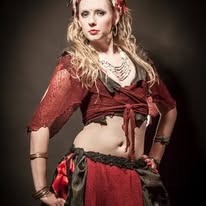 belly dance teacher Nephri Claire Chilton