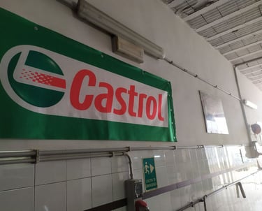 striscione Castrol officina meccanica Saverio spione