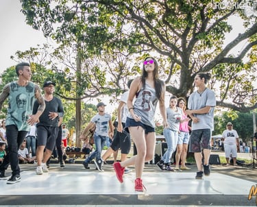 Usualdance JAM (antiga Jam do Asfalto) durante o evento MOVA 2016 na Praça da Estação em Votuporanga. Foto: Rodrigo Pessoa.