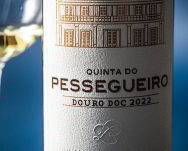 Label Design Quinta do Pessegueiro Branco danielbysafarispoon Daniel Matos Designer