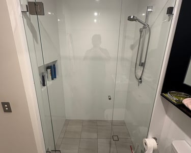 frameless shower screen